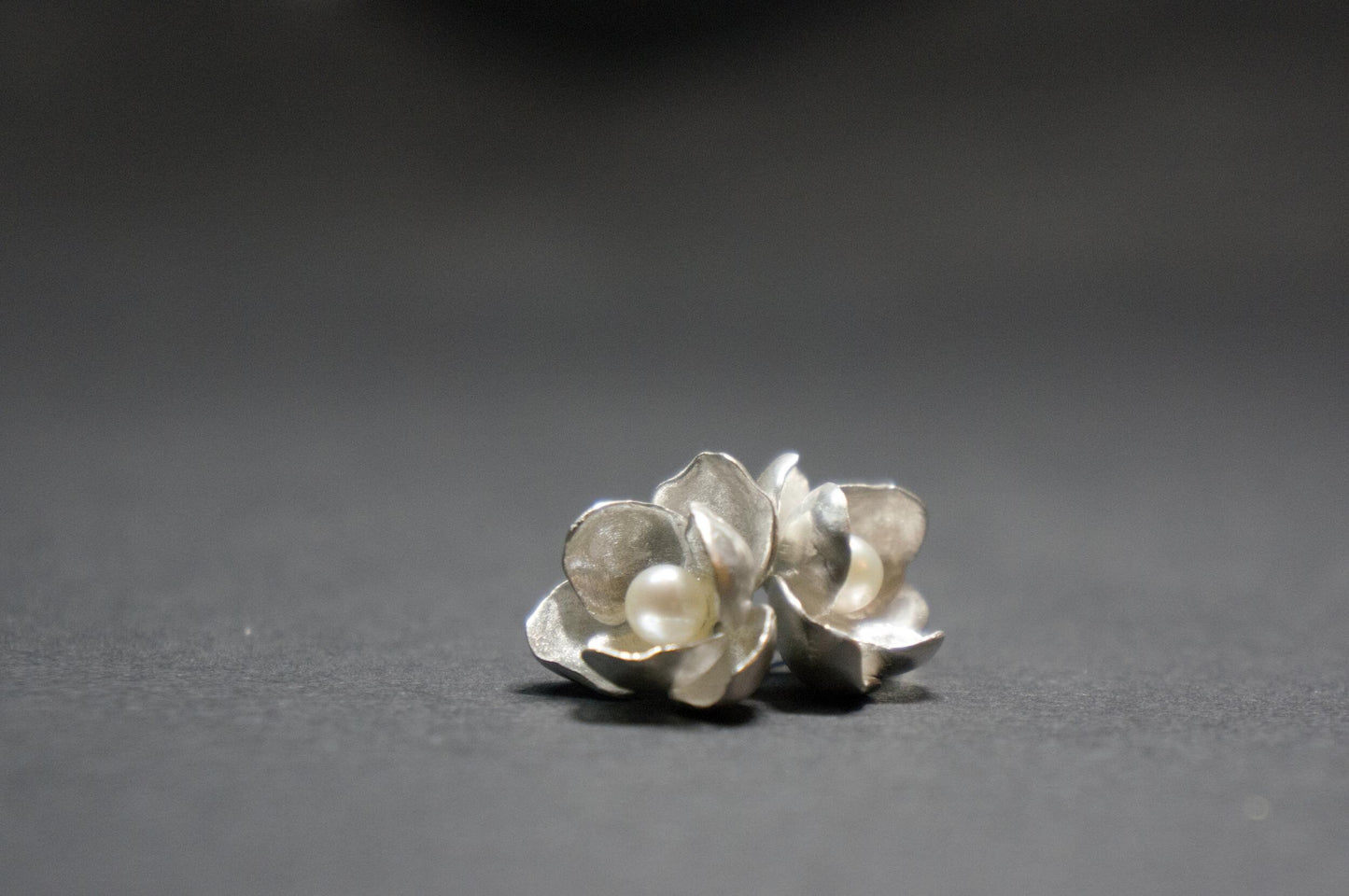 Jasmine silver ear studs with fresh water pearl