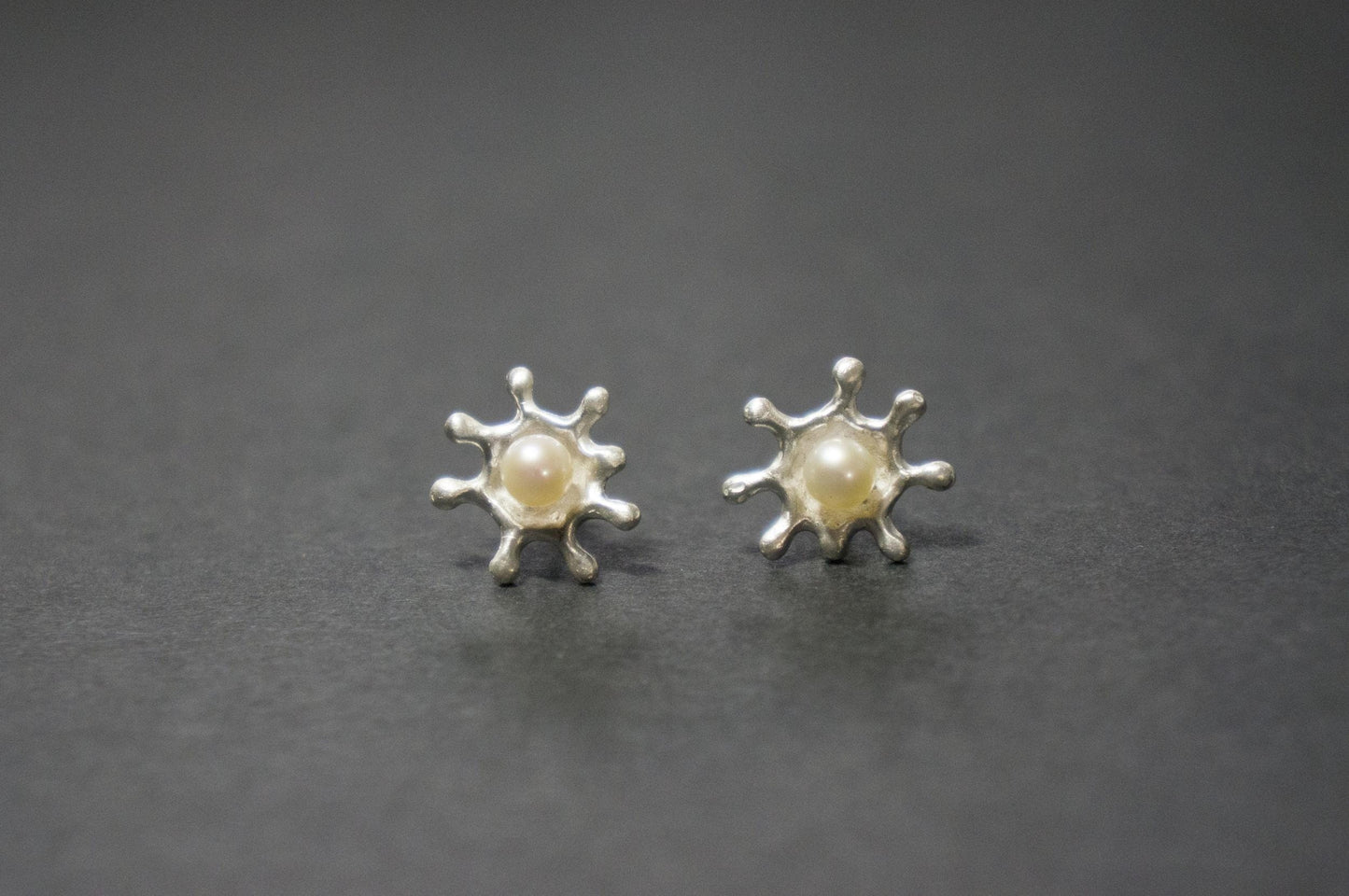 Water splash silver ear studs