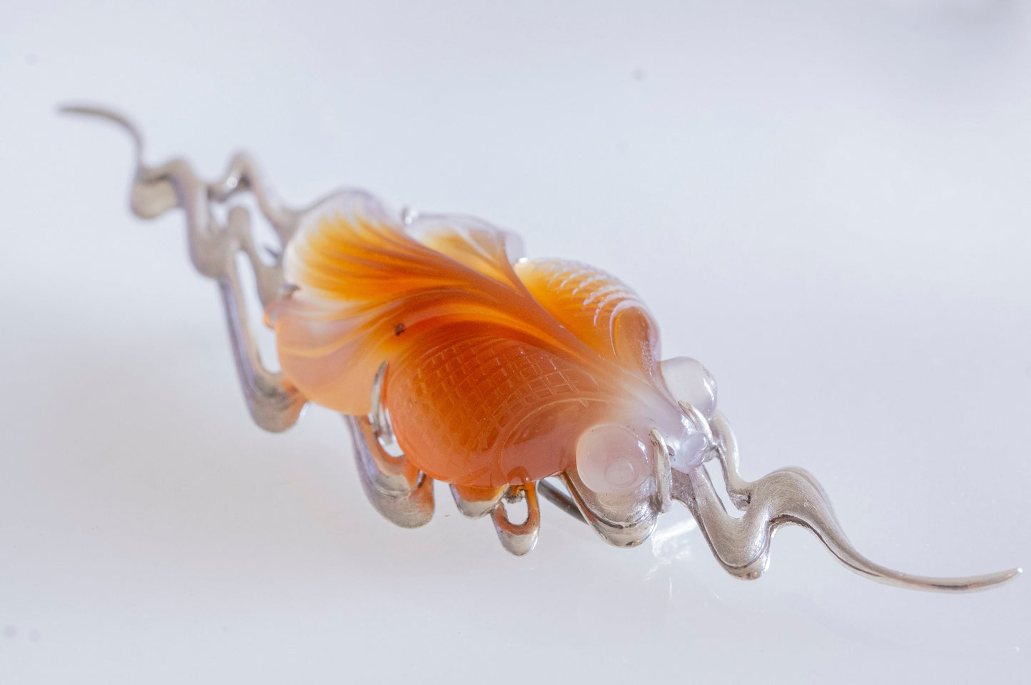 Agate candy goldfish brooch