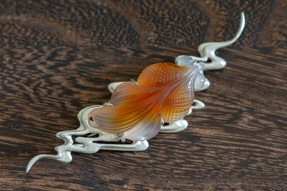 Agate candy goldfish brooch