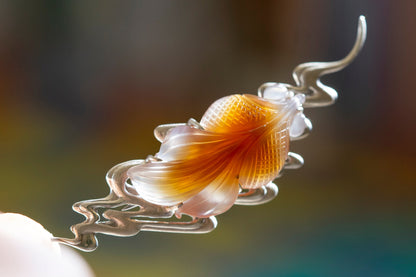 Agate candy goldfish brooch