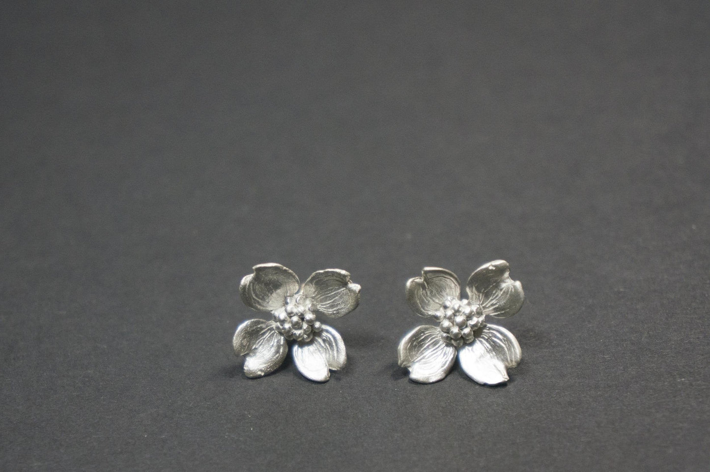 Dogwood silver ear studs