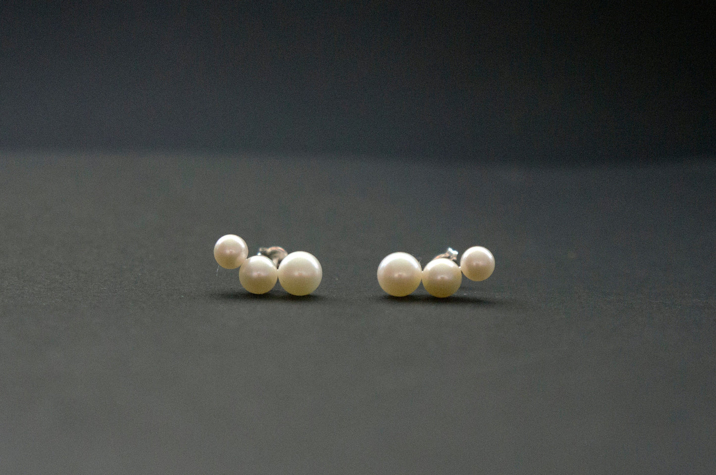 Freshwater pearl silver ear studs