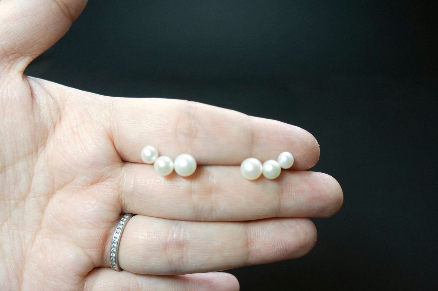 Freshwater pearl silver ear studs