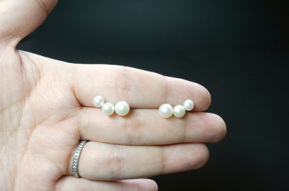 Freshwater pearl silver ear studs