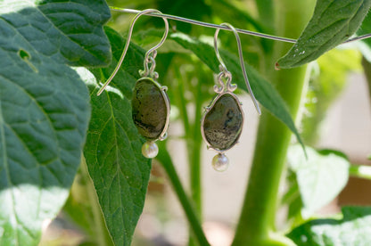 Geode and freshwater pearl earrings