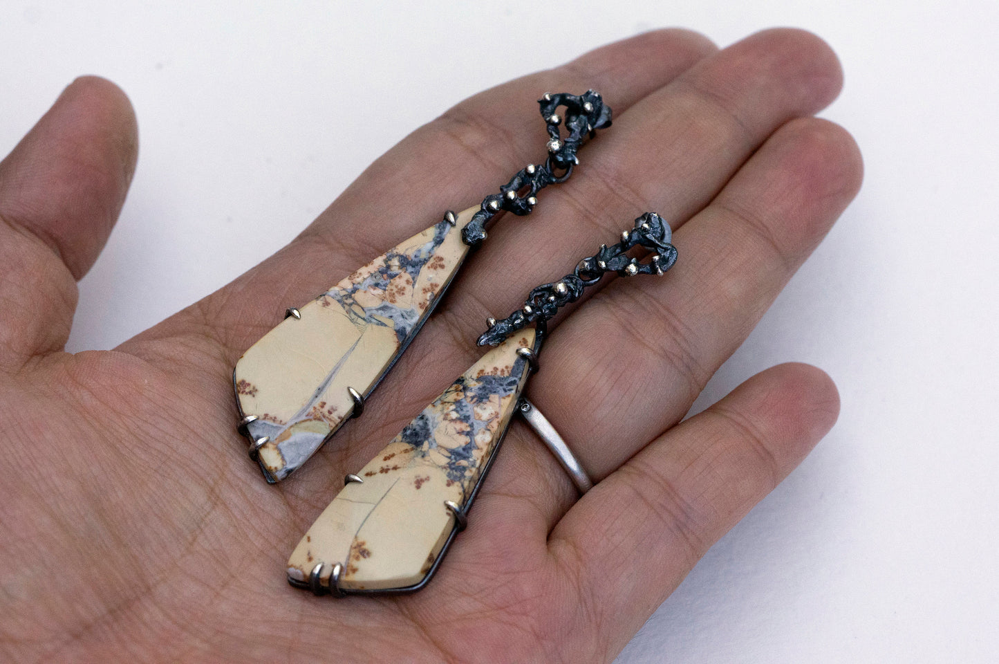Oriental painting jasper twig earrings