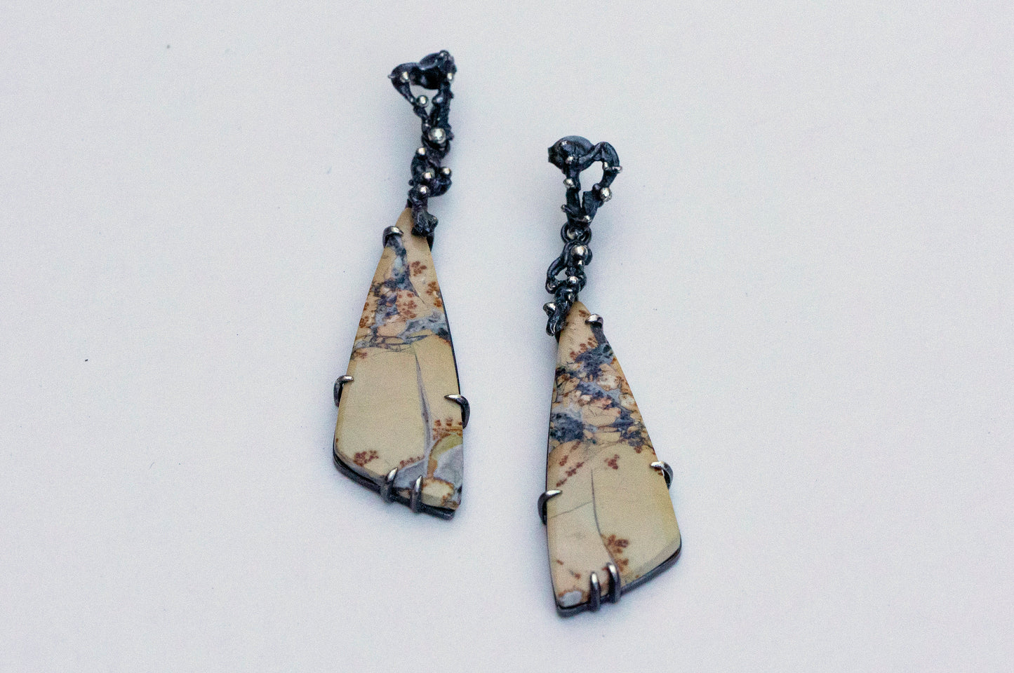 Oriental painting jasper twig earrings