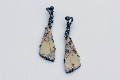 Oriental painting jasper twig earrings