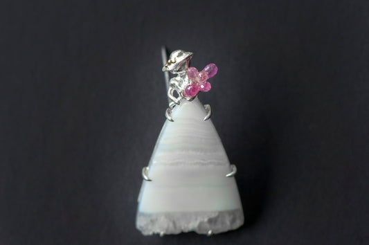 Lady with bouquet brooch and necklace