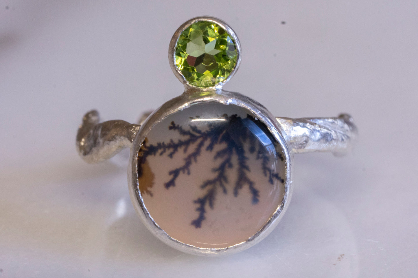 Dendritic agate and peridot twig ring