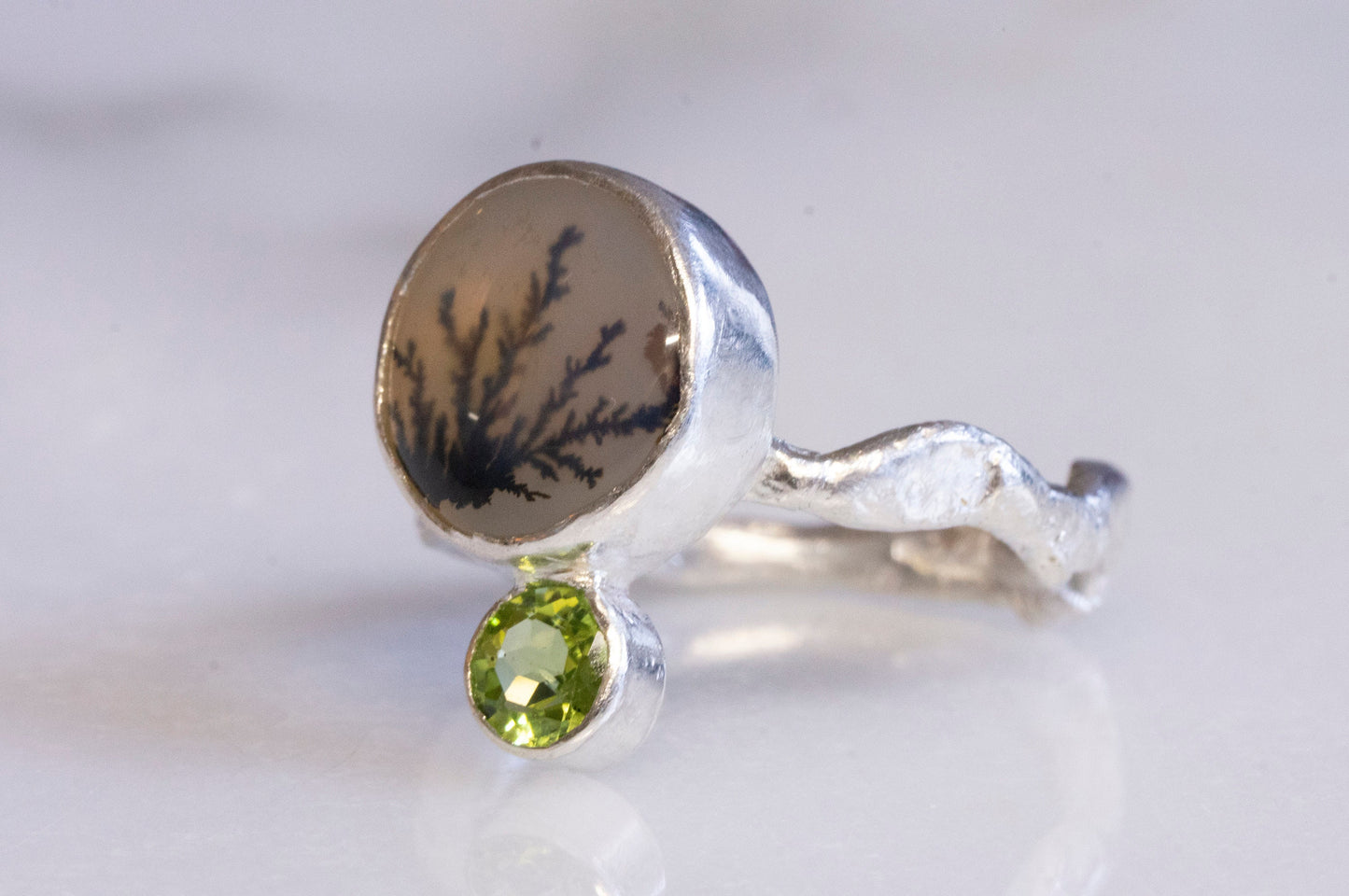 Dendritic agate and peridot twig ring