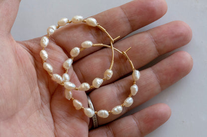 Baroque pearl hoop earrings