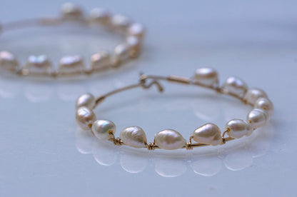 Baroque pearl hoop earrings