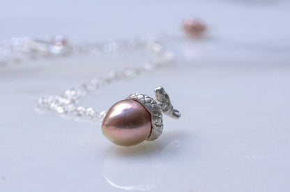 Baroque pearl acorn pendant necklace