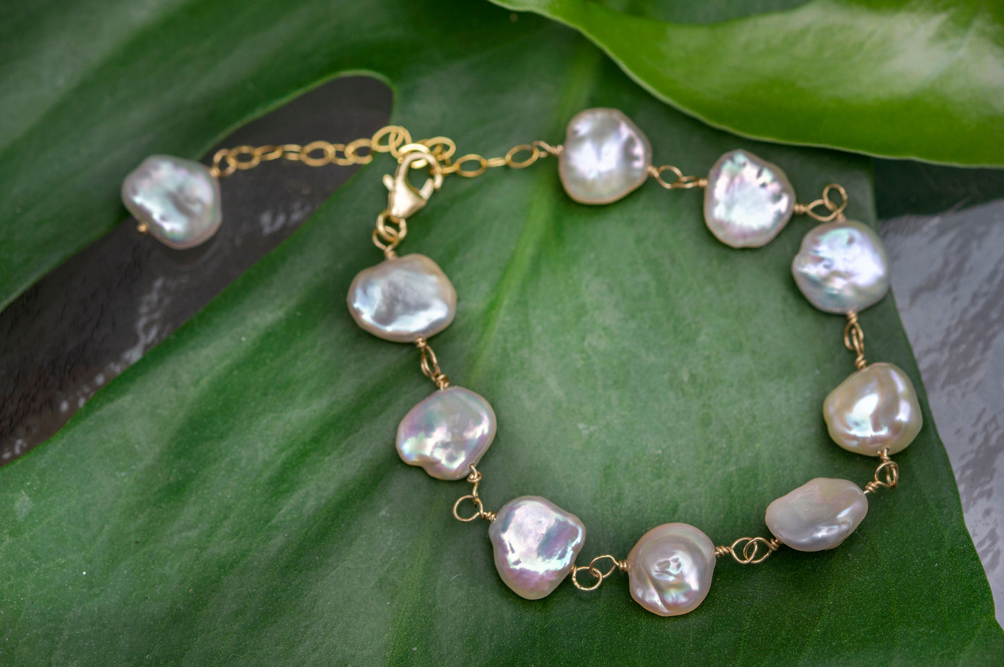 Petal pearl bead bracelet