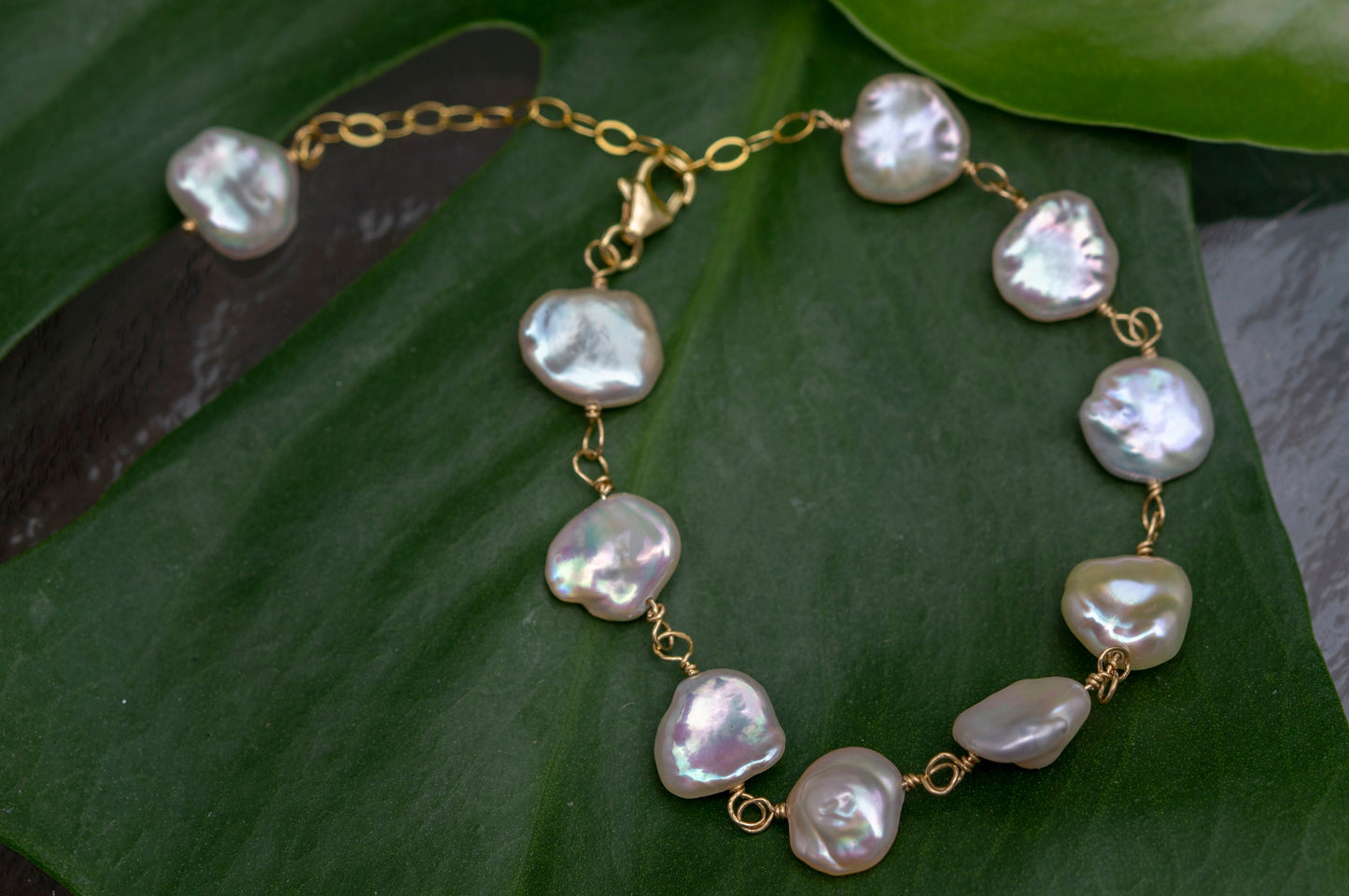 Petal pearl bead bracelet