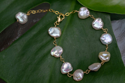 Petal pearl bead bracelet