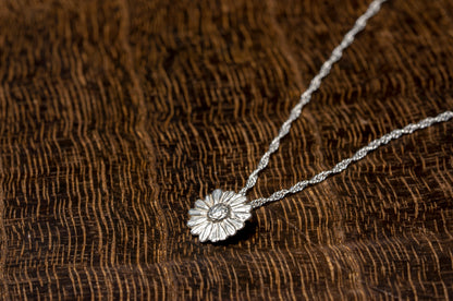 Daisy sterling silver necklace