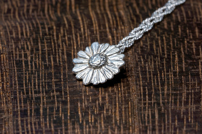 Daisy sterling silver necklace