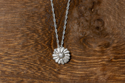 Daisy sterling silver necklace