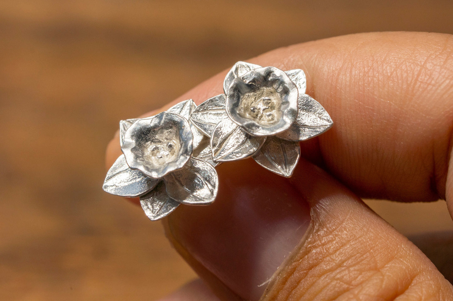 Daffodil silver ear stud, silver narcissus