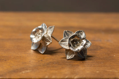 Daffodil silver ear stud, silver narcissus